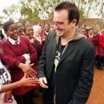 Bono Vox při jedné ze svých benefičních akcí